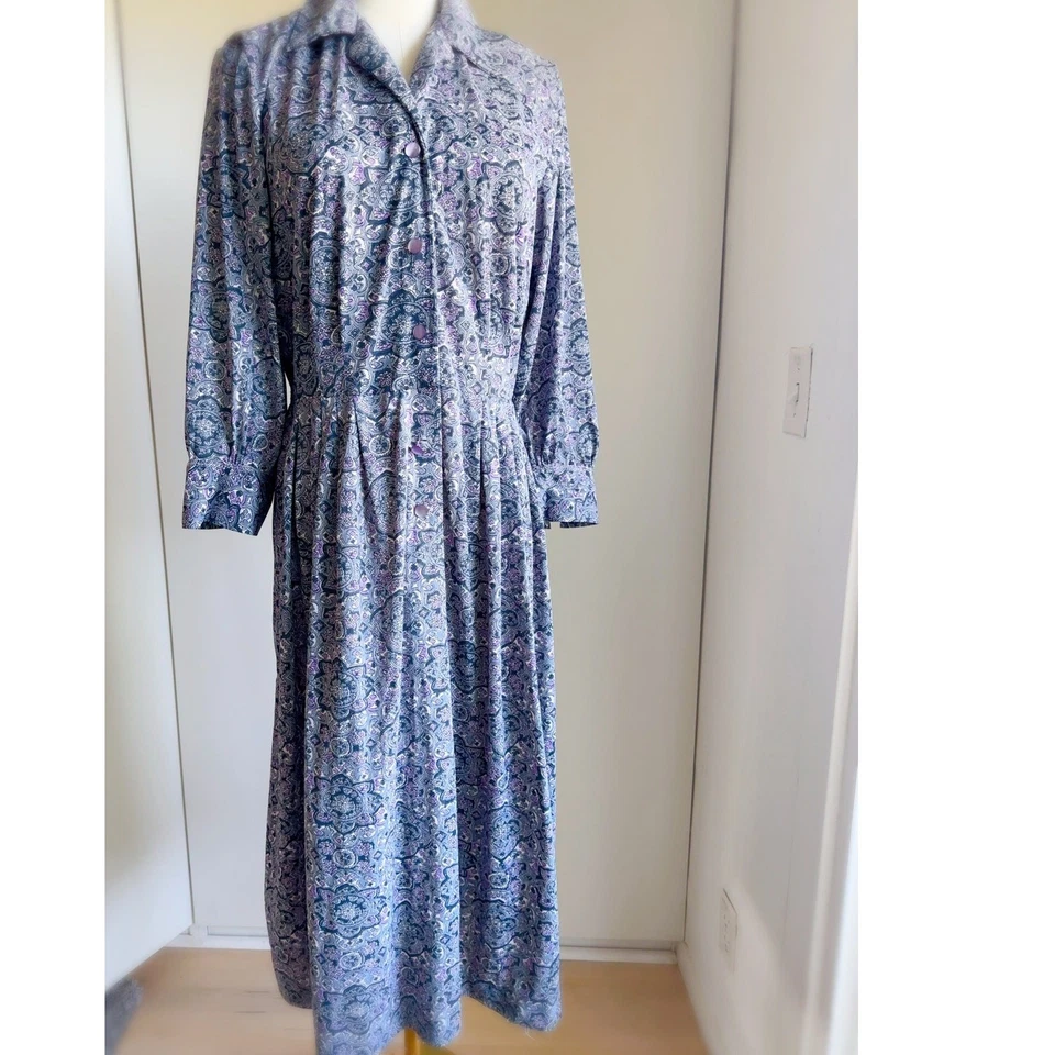 Винтажное женское платье 70-х с графическим принтом размер M серое фиолетовое дневное платье ретро - Изображение 3 из 4