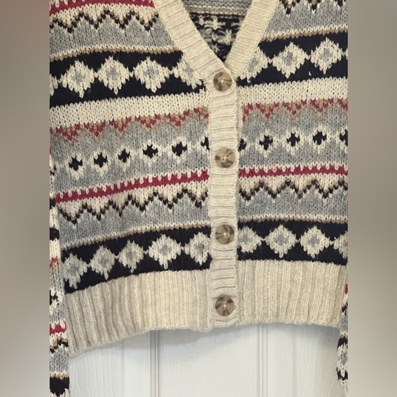 American Eagle Fair isle Pattern Button oversized… - image 5