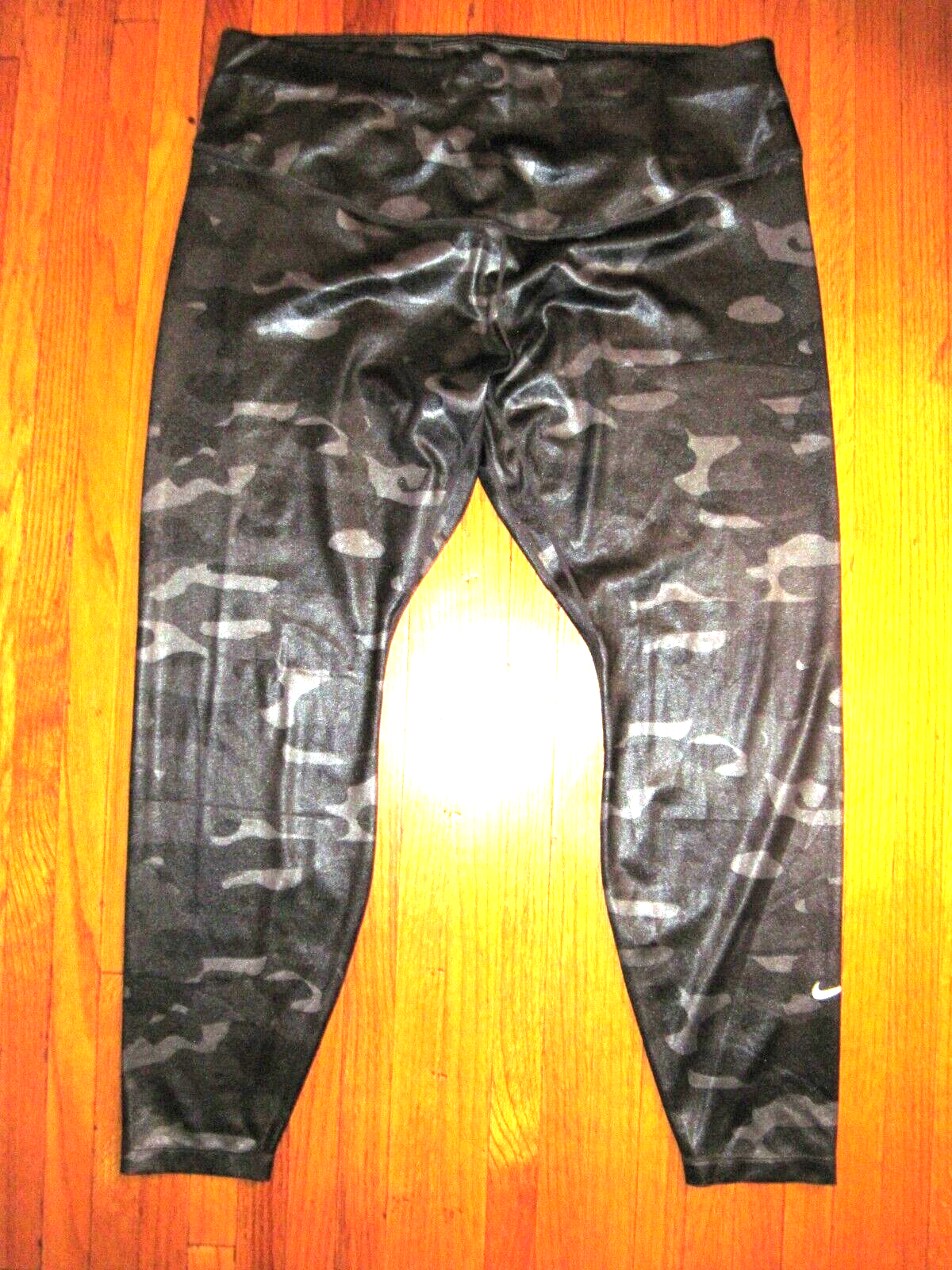 Nike Dri-Fit Black/Gray Metallic Camo High Waist  7/8 Leggings Size 1XL New