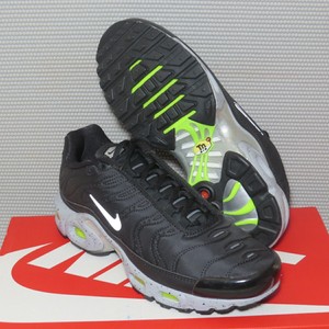 nike air max plus prm black matte silver & volt