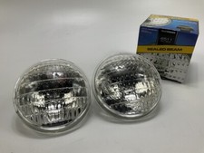 2 Pilot 4511 Aviation Tractor Headlight Light Bulb 30w 6v Par36 Lamp 6 Volt