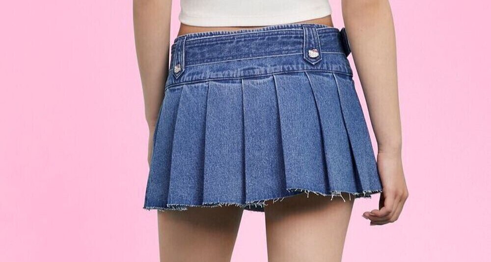 スカート momentel hong kong mini skirt MOMENTEL / Hong Kong Photo Mini Skirt | I/O PORT