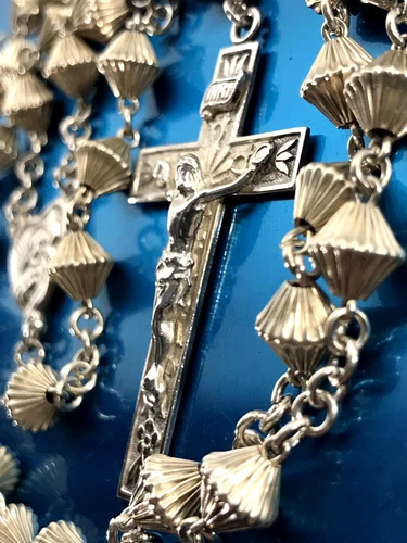 VINTAGE ALL STERLING SILVER ROSARY by LS - 24gm 19" L - UNIQUE RIBBED CONE BEADS - Picture 6 of 21
