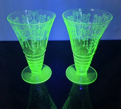LOT of 2 ~ Vtg Green Uranium Depression Glass Cambridge Cleo 8oz Footed Tumbler