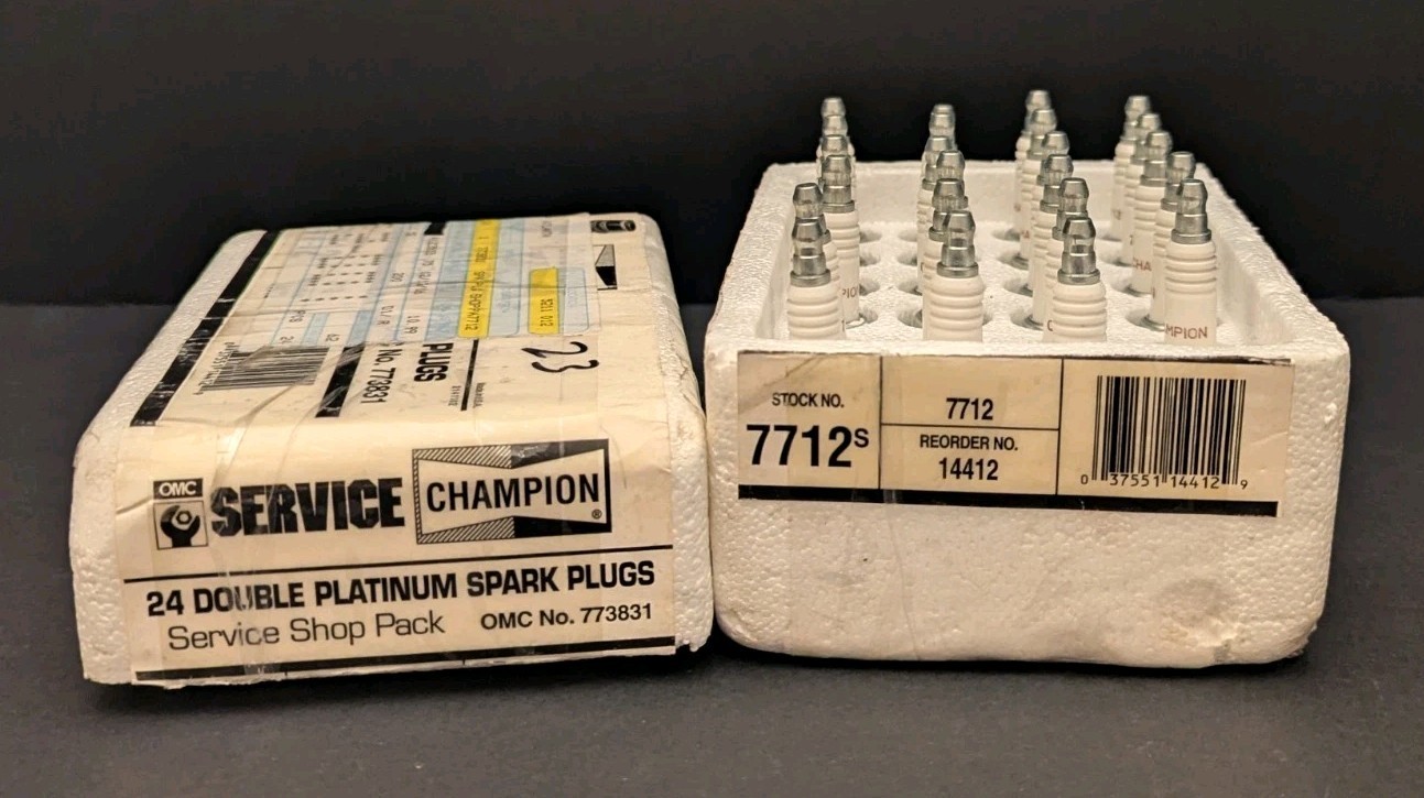 23 Pack Champion 7712S QC12PEP Double Platinum Spark Plugs - Marine/Auto NOS