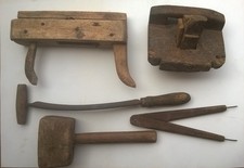 Lotto di 5 antichi attrezzi da falegname in legno utensili vintage da collezione