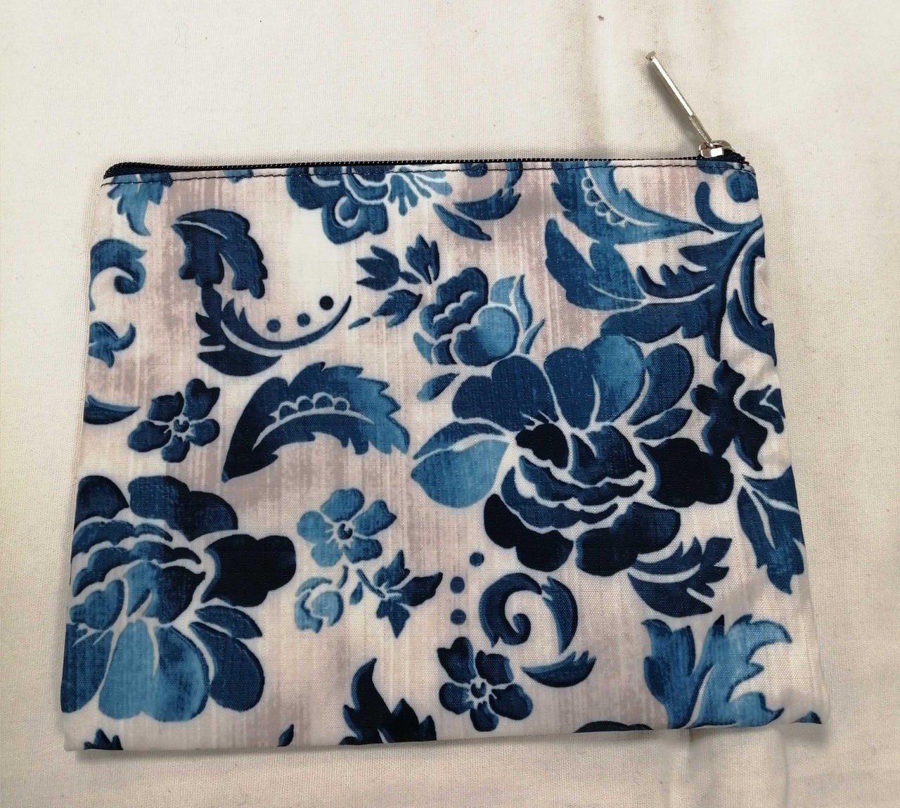 Flower Damask Pattern Shoulder Bag Lesportsac Mod… - image 15