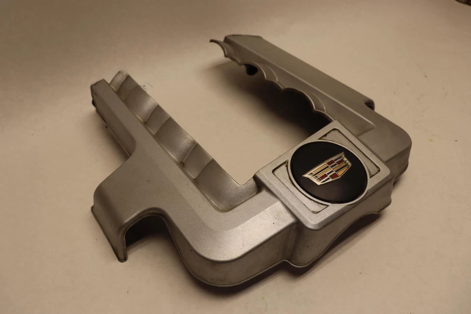 Cadillac Escalade 2015-2020 motor aspecto superior cubierta panel placa OEM Foto 3 de 4