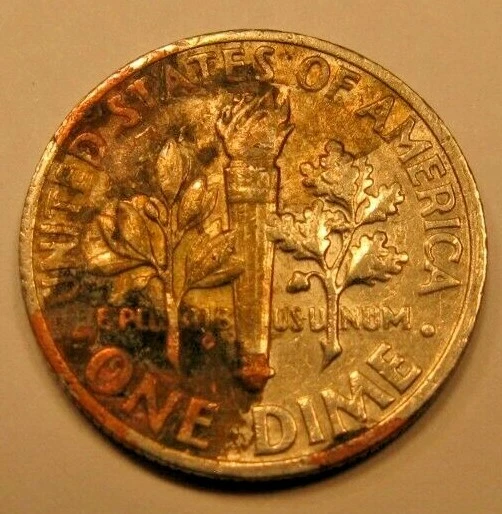 1977-P 1c Roosevelt Dime with Clad Layer Error. (#4887) - Image 2 of 2