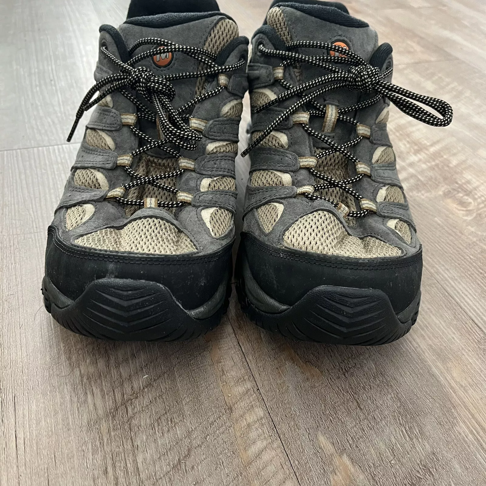 merrell moab vibram outsole low top suede shoes