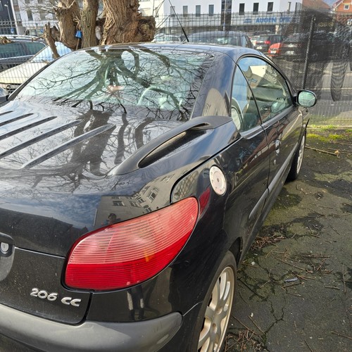 peugeot 206 cc Cabrio 2.0 Benziner TÜV neu Unfallfrei - Bild 4 von 7
