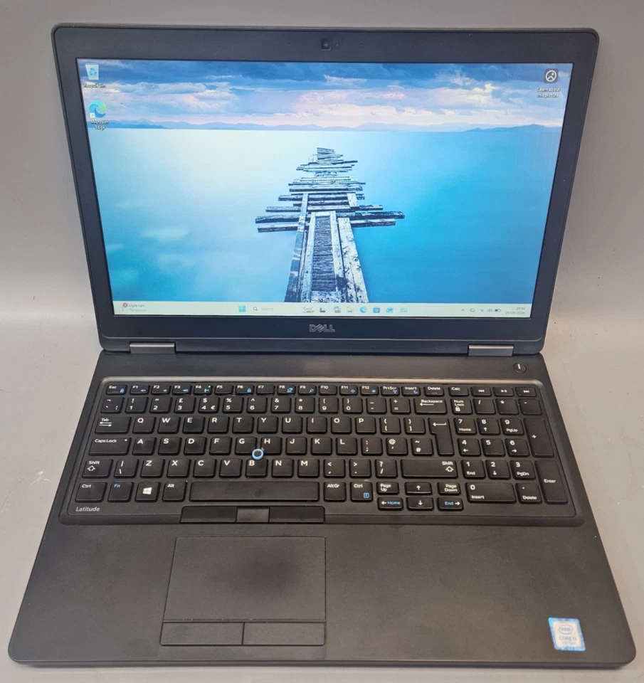 Dell Latitude 5580 · i3-7100U · 8GB · 500GB, photo 2 of 5
