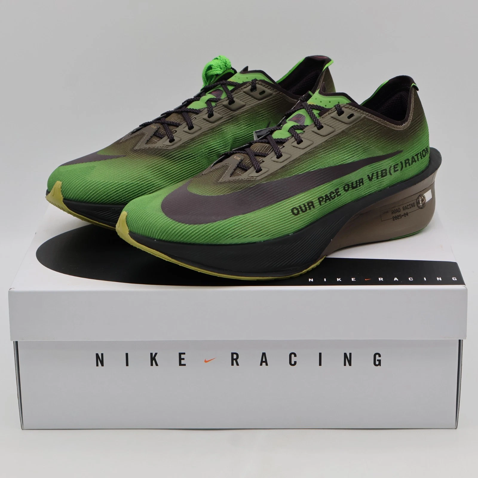 IQ3418-399 Nike Vaporfly 4 Chlorophyll Off-Noir Mink Brown Burgundy Ash (Men's)
Opens in a new windo