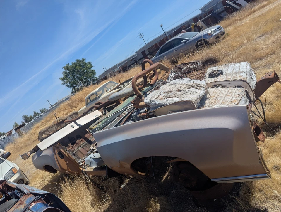 Guardabarros derecho Chevrolet Monte Carlo 1973 1974 1975 1976 1977 OEM Foto 2 de 4