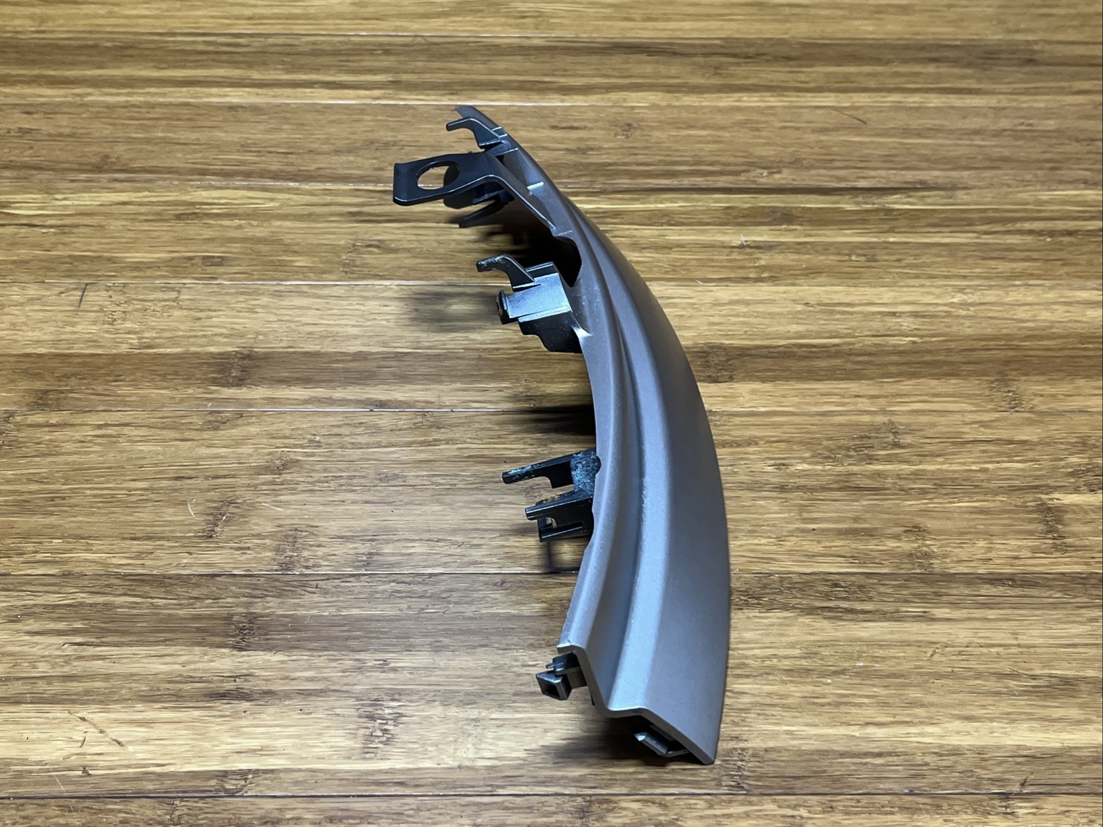 2017-2026 Rolls Royce Dawn RR6 Front Right Side Seat Lower Trim OEM NOTE