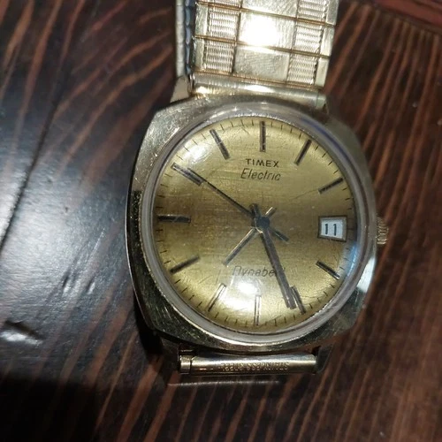 Vintage Timex Electric Dynabeat Watch Date Water Resist Gold Expansion Band