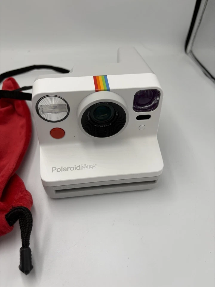 Polaroid Now White Instant Camera i-Type + Official Red Velvet Bag - VGC - Image 2 of 4