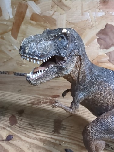Figura de dinosaurio Papo Tyranasaurus Rex T Rex juguete 2005 mandíbula móvil - Imagen 2 de 8