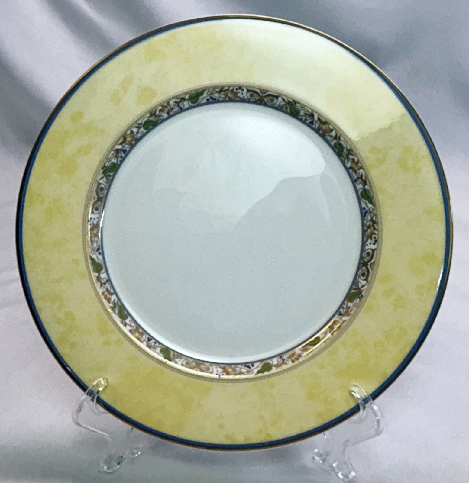 Villeroy & Boch Villa Cannes 5 piece Place Setting Bone China Made in Germany