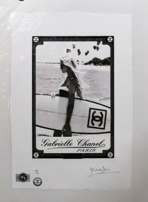 CHANEL アートボード CHANEL, Surfer Girl, Limited Edition, 22'x 15'x Signed Fairchild