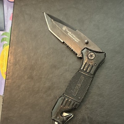 Smith & Wesson Extreme Ops Tanto Combo Edge Pocketknife Liner Lock Manual