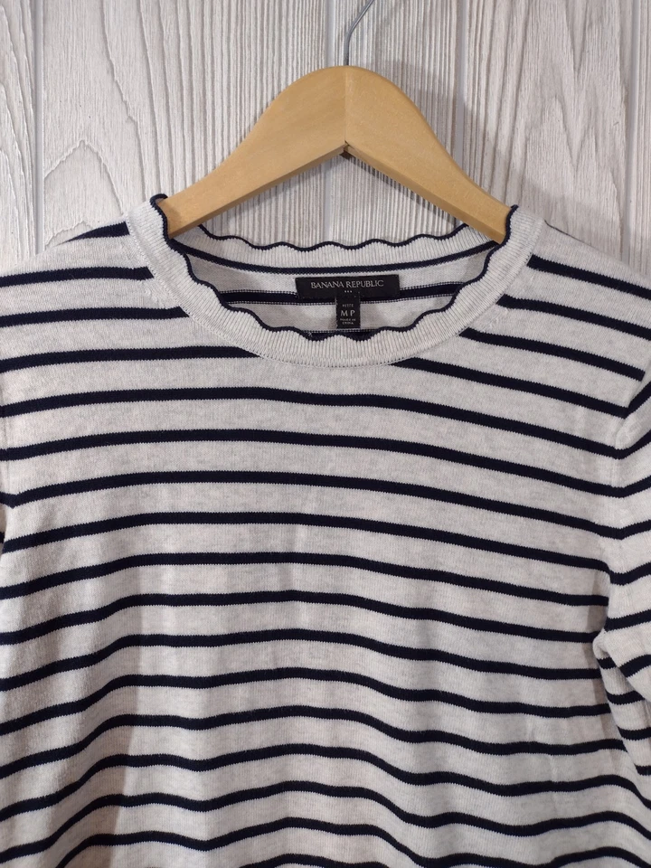 Banana Republic Mujer MP Gris Rayas Escote Festoneado Dinero Antiguo Preppy Foto 2 de 4