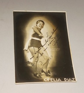 ORIGINAL 1937 OFELIA DIAZ AFRICAN AMERICAN ENTERTAINER AUTOGRAPHED PHOTO 6" X 8"