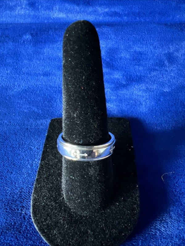 New Cross Engraved Spinner Ring Size 7 Sterling Silver