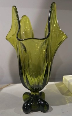 VIKING glass AVOCADO green FOUR SQUARE VASE 12 Inches Tall VVGUC