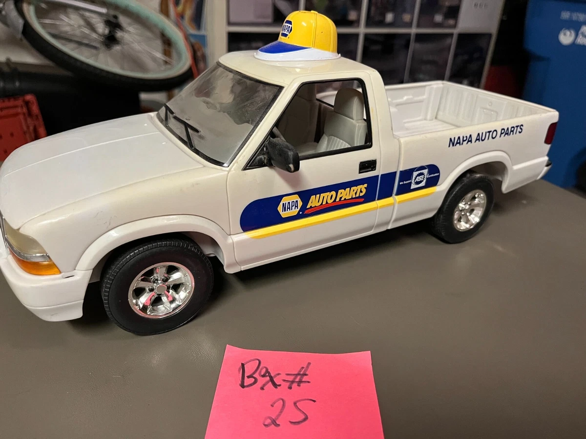 Vintage First Gear Napa Auto Parts Chevy S10 Toy Pickup SUPER RARE
