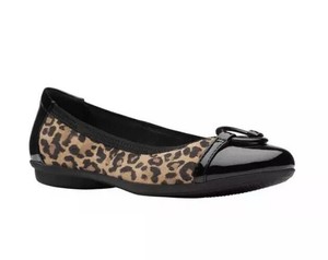 clarks leopard flats