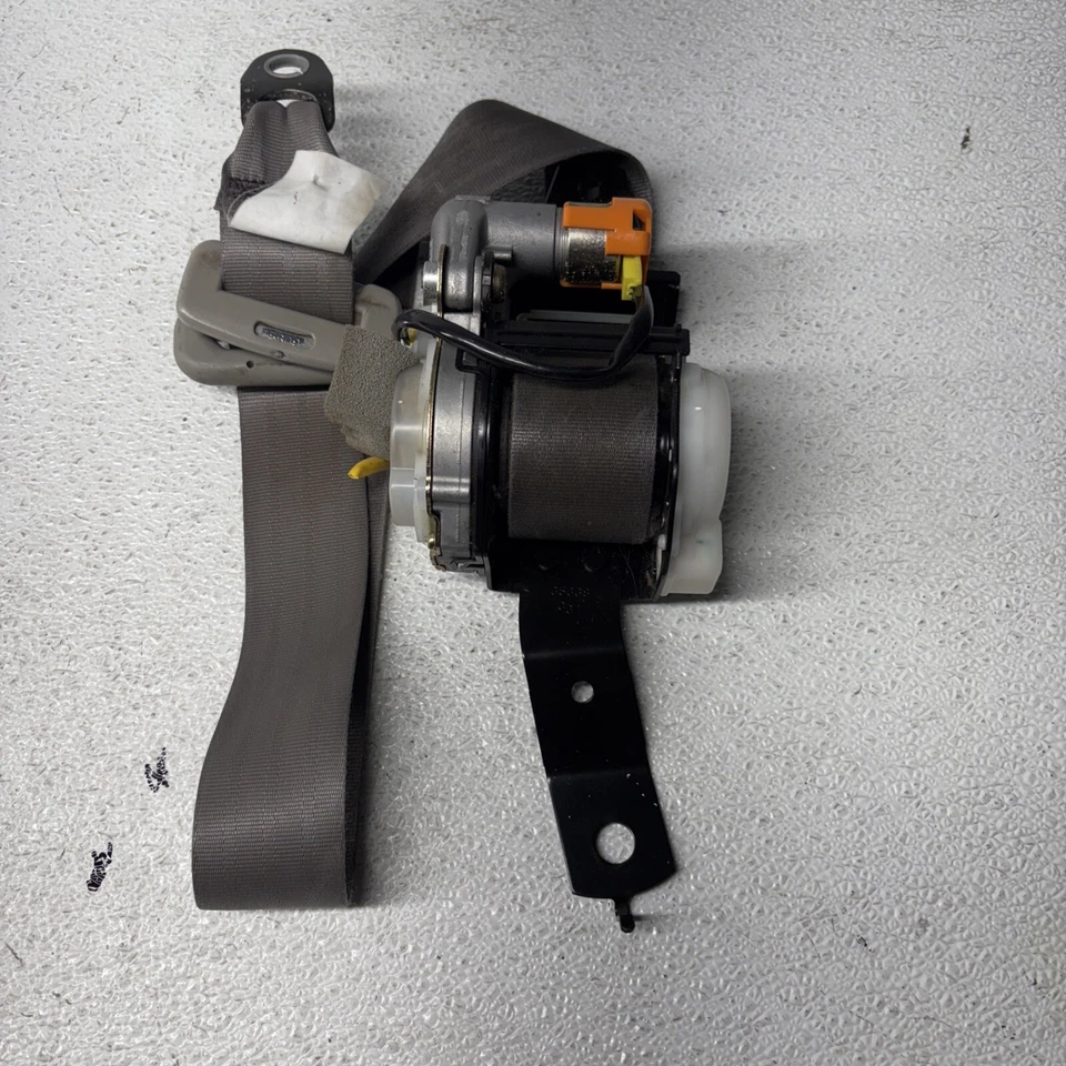 2003-2004 Infiniti I35 delantero izquierdo lado conductor cinturón retractor fabricante original NSB088NL02 Foto 2 de 4