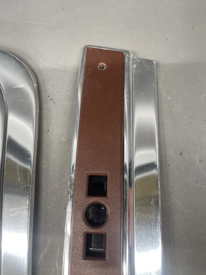 1979 - 1985 凯迪拉克 Deville Fleetwood Eldorado 座椅侧装饰面板塞维利亚原始设备制造商 — 第 4/4 张图片