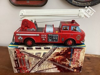 Vintage Horikawa Tin Litho Fire Truck w/BOX 1960s Japan (NICE!)