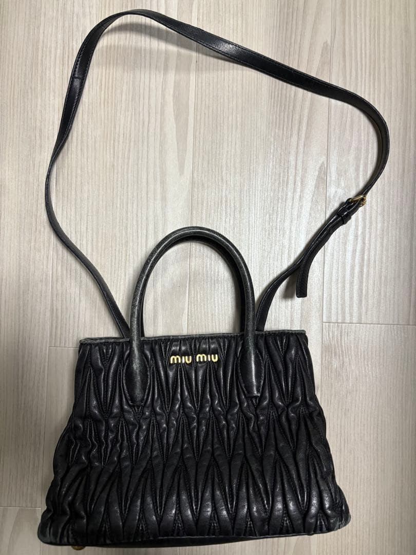 Borsa a mano originale Miu Miu Matelasse 2 vie tote borsa a tracolla nera don...