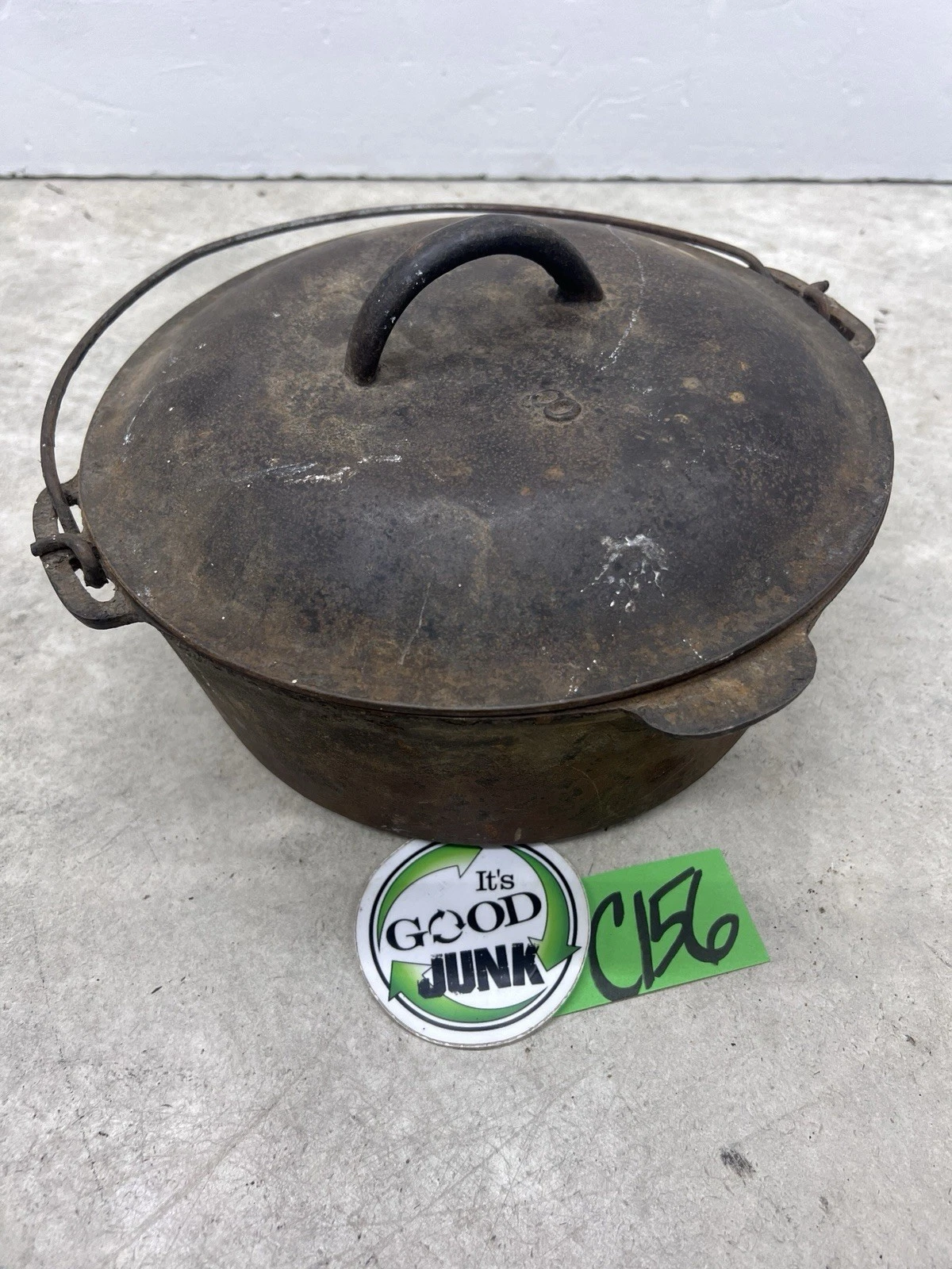 Vtg Lodge ARC LOGO #8 Cast Iron DUTCH OVEN w/Domed Self Baster Lid