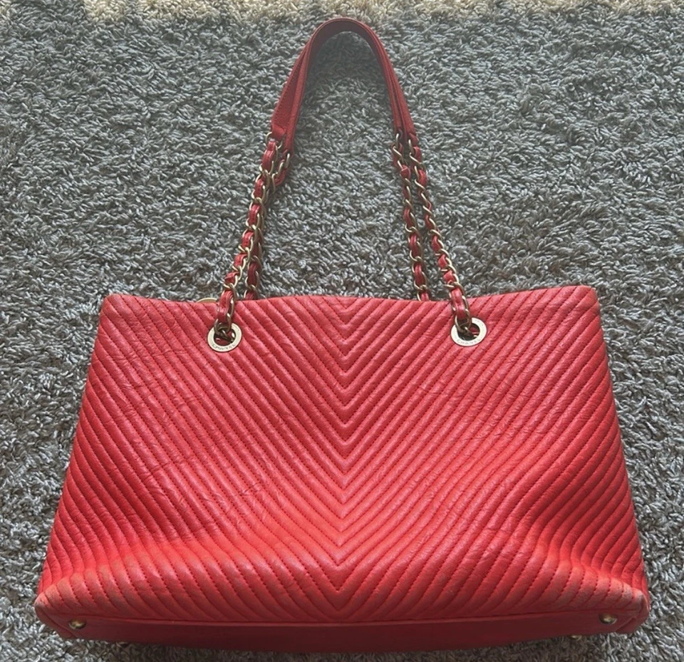 Bolso de Mano Chevron Acolchado Piel de Cordero Arrugado Grande Sobrepique en Naranja Rojo Foto 2 de 4