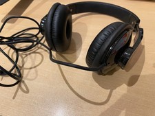 Goji Tinchy Stryder black over ear wired headphones adjustable