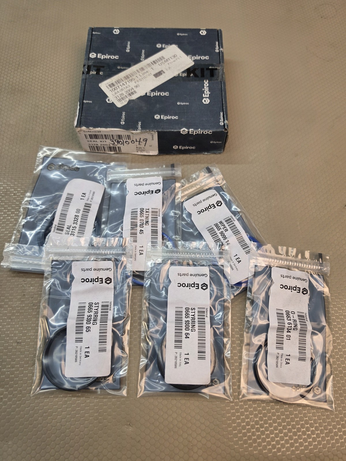 Epiroc Atlas Copco 3128 2004 90 Sealing Set Seal Kit for Mining - New - Genuine!