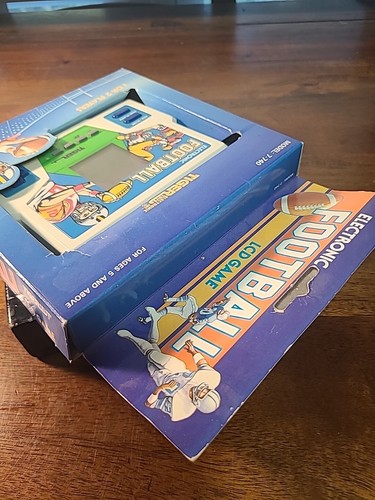 Vtg Tiger Electronic Football LCD Game 1988 Model 7-740 In Original Box W/Instr - Picture 4 of 16