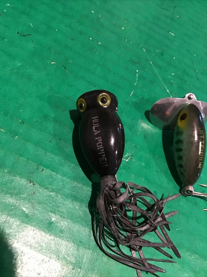 Lote de 2 Bajo Bebé Fred Arbogast JITTERBUG Vintage 1-3/4" y Hula Popper Negro Foto 3 de 4