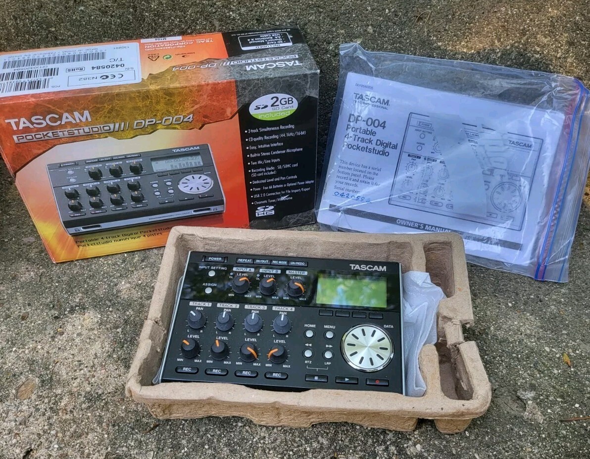 TASCAMデジタルポケットスタジオ DP004 中古品