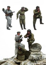 1/35 Resin Model Kit Russian Tank Crew And Scout 3 Figures Unassambled Unpainted