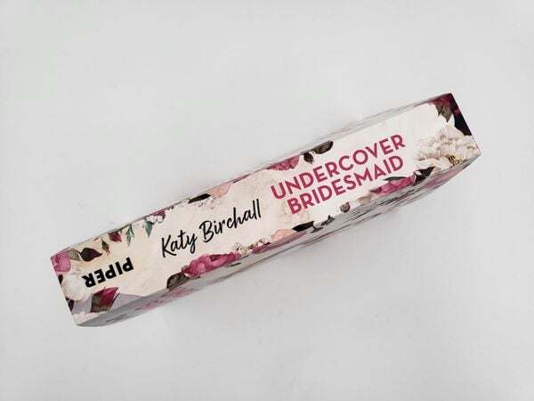 Thumbnail - Undercover Bridesmaid – Das Perfekte Durcheinander