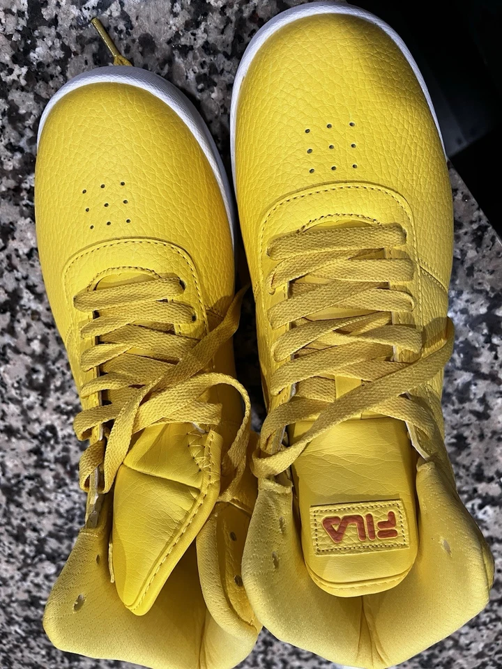 Zapatillas altas Fila en amarillo vibrante zapatos para mujer talla 8 nuevas sin caja Foto 3 de 4