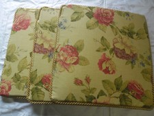 Sitzkissen 40 x 40 wie Neu, 3 Stück plus 2 lose Kissenhüllen