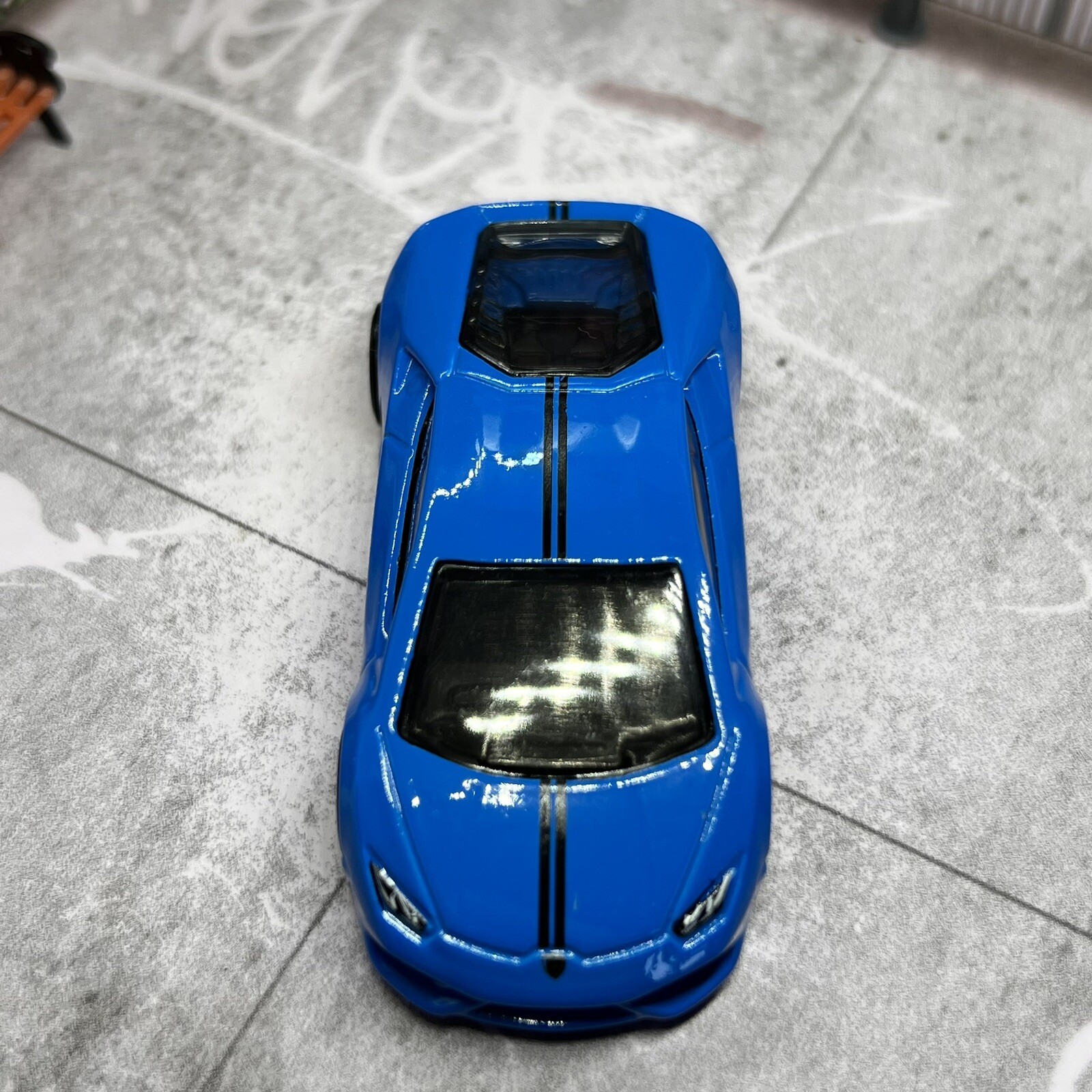 Hot Wheels LAMBORGHINI HURACAN LP 610-4 Diecast Toy Car 1:64 - Near Mint - Picture 5 of 6