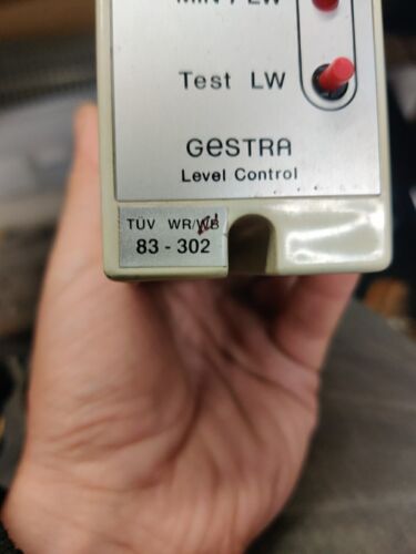 GESTRA Level Switch NRS 1-2b 240v, 10uS/cm, 3.5va - Picture 2 of 10