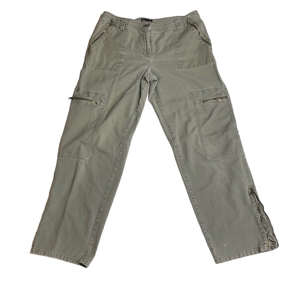 Y2K Vintage No Boundaries Green Cargo Pants size 13 31 Y2K Vintage No Boundaries Green Cargo Pants size 13 31