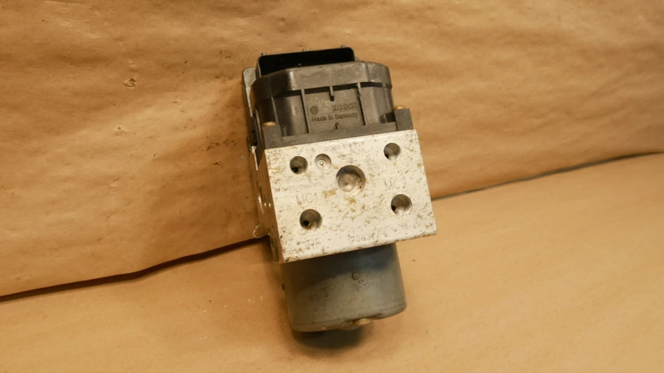 Bomba unidad de control ABS PN 170637 Ferrari 355 Foto 2 de 4